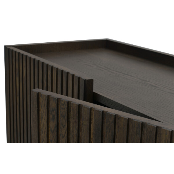 Rowico Halifax sideboard brun detalj kuva