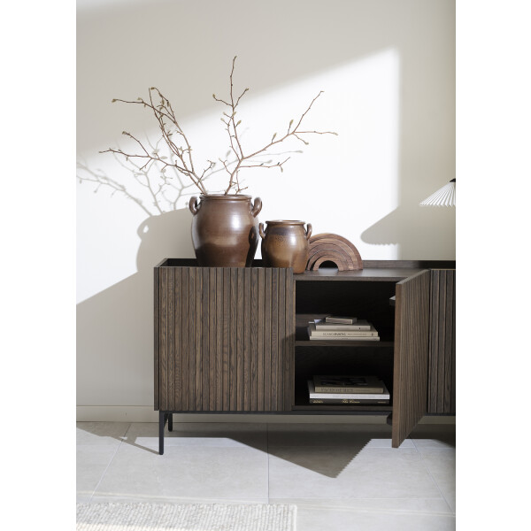 Rowico Halifax sideboard brun kuva