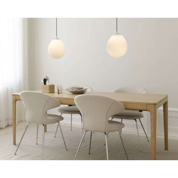 UMAGE Heart n Soul dining table Time Flies chair kuva