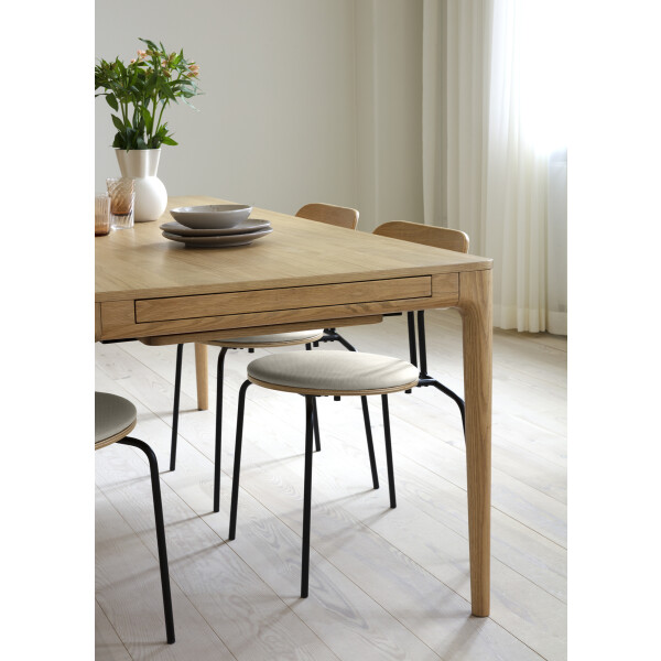 UMAGE Heart'n'Soul pöytä, Curious tuoli tammi musta white sands kuva