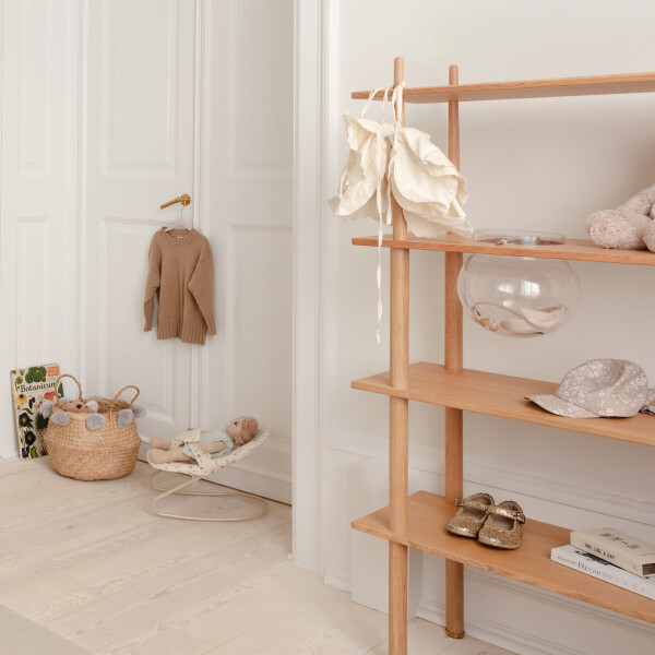 UMAGE Stories oak shelf with Glass bowl image