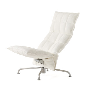 Benfärg: Matt krom, Tygfärg: SAND 25611 | White image