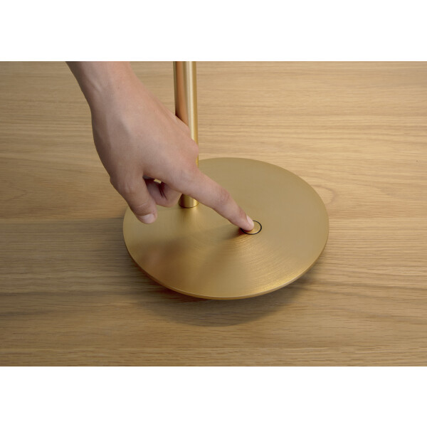 UMAGE Omni table detail image