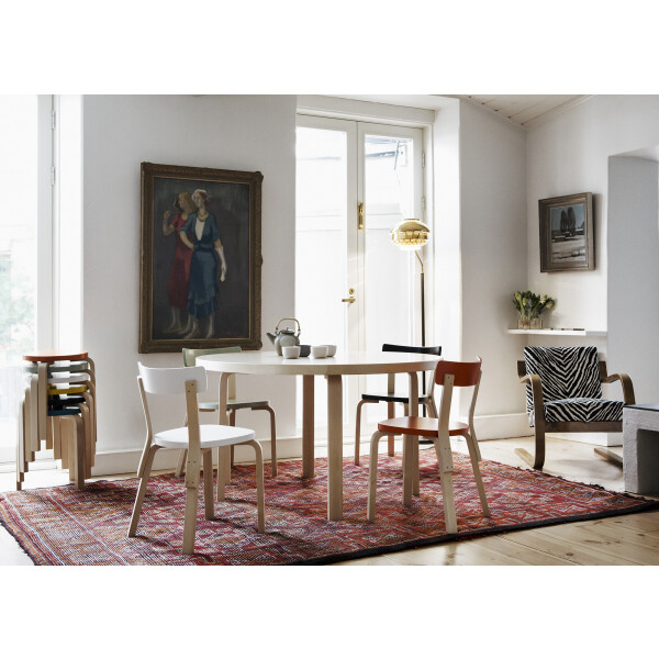 Artek Chair 69, Aalto Table round 91, Floor Light A808, Armchair 402 image