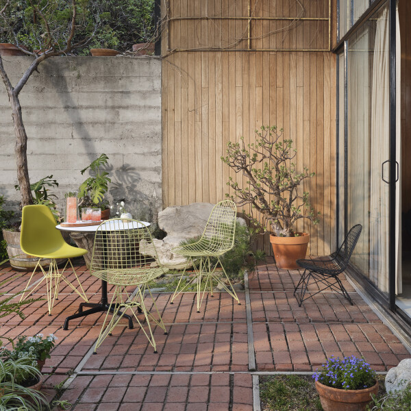 Vitra Eames Plastic Side Chair DSR, Wire Chair DKR & LSR, Contract Table image