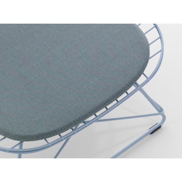 Vitra Wire Chair LKR Colours sky blue Soft Seat outdoor detail image