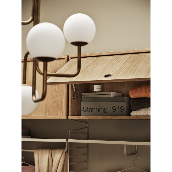 String System kaappi nosto-ovella saarni walk-in closet image