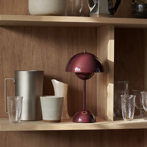 Flowerpot VP9 Dark Plum kuva