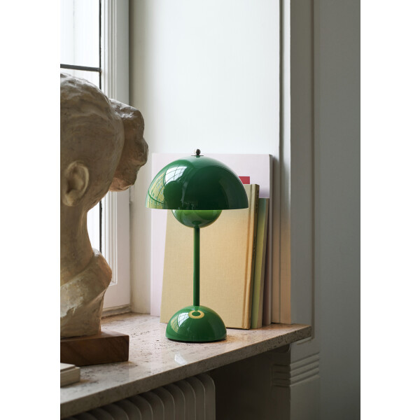 Flowerpot VP9 Signal Green image