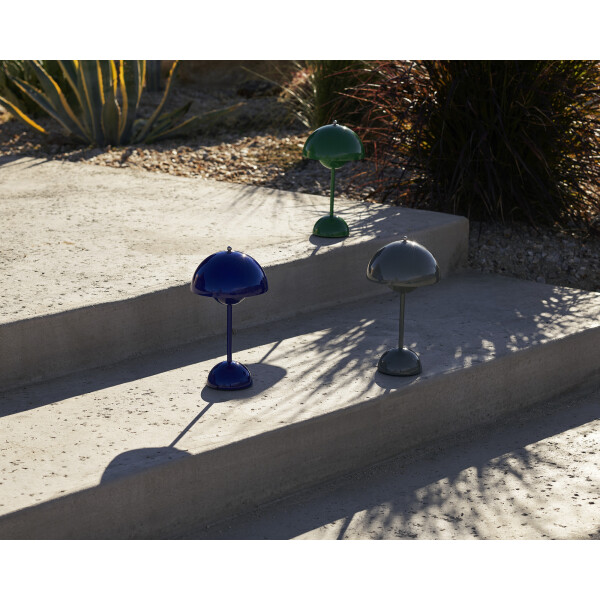 Flowerpot VP9 cobalt blue, signal green, stone blue image