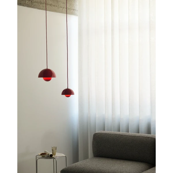 ATD Lifestyle Images Retail 2024 Flowerpot VP1 Flowerpot VP10 Wire stool VP11 Develius EV1C Collect Glass SC60 kuva