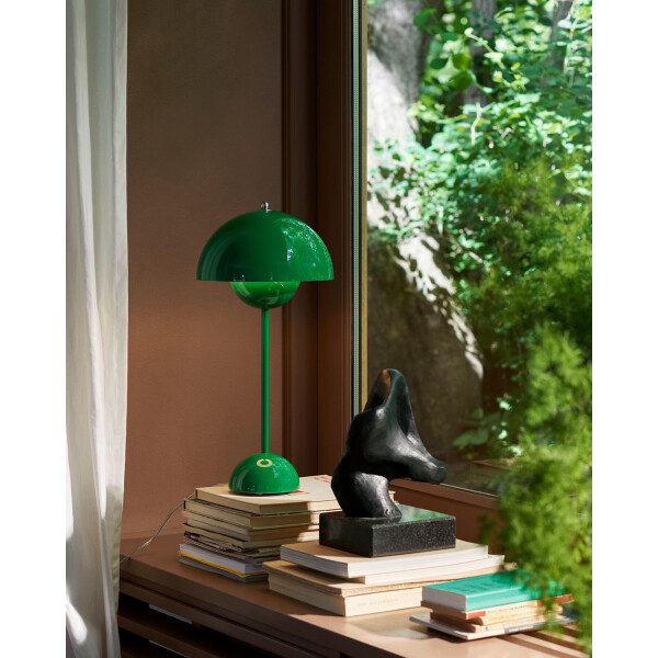 &Tradition Flowerpot VP3 pöytävalaisin signal green kuva