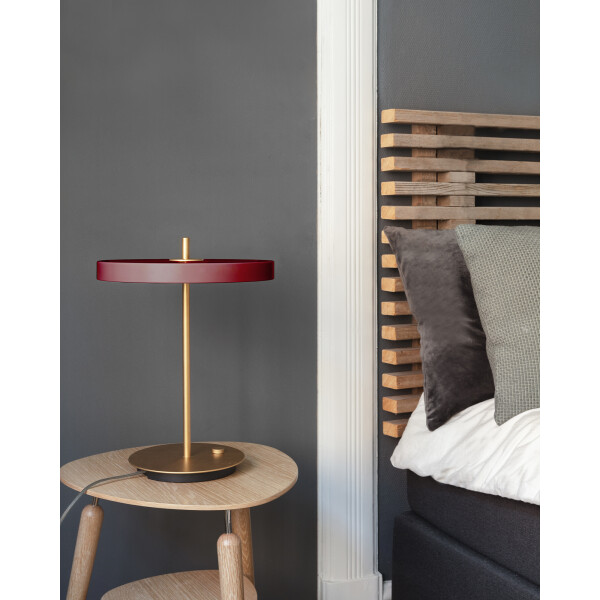 UMAGE Asteria table pöytävalaisin ruby red, My spot sivupöytä image