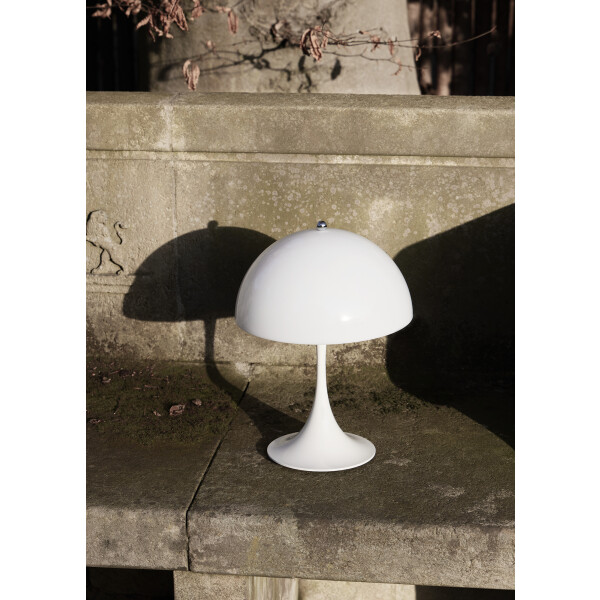 louis poulsen Panthella 250 Portable outdoor bench kuva