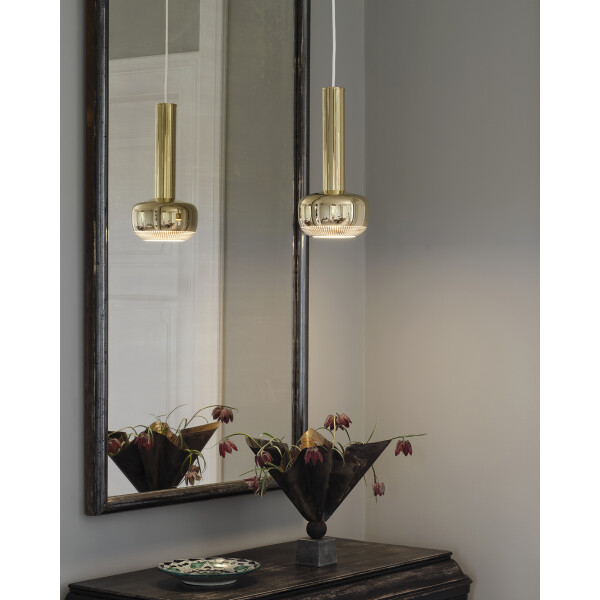 louis poulsen VL56 Brass interior image