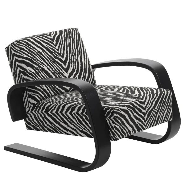 Armchair 400 black lacquered Zebra black kuva