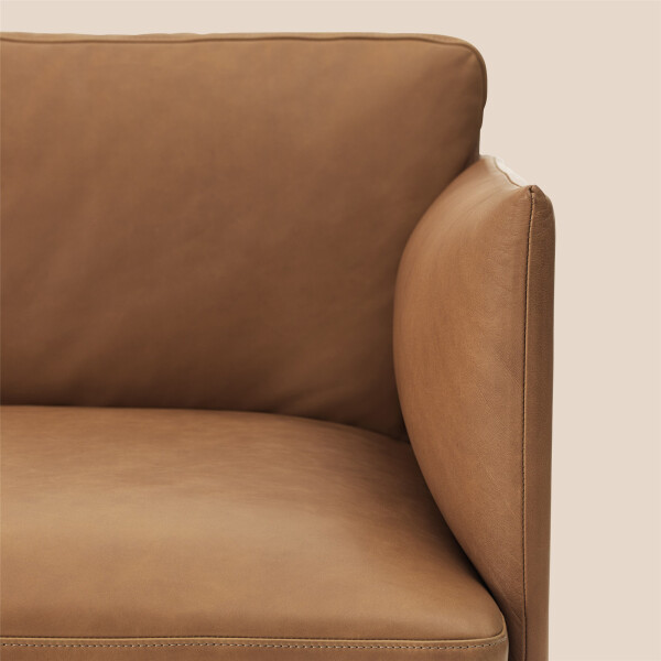 Outline cognac silk leather detail kuva