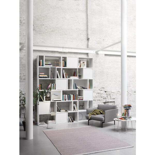 Muuto outline chair lifestyle clay kuva