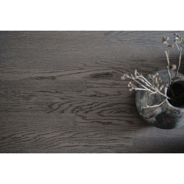 230419132726 15341 filippamatbord 113727brentstol 11898205 kuva