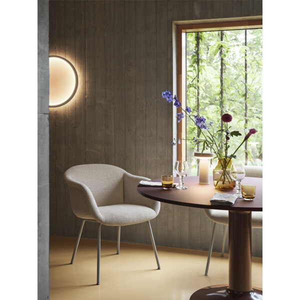 muuto midst dark red 120 lifestyle kuva