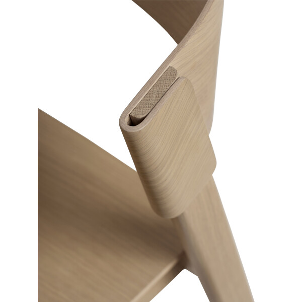 Muuto Cover side oak detail close image