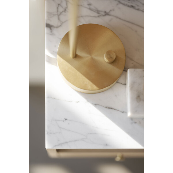 20824 whitmore01 image