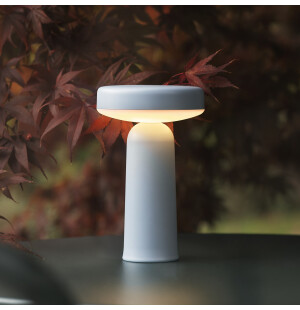 Muuto EASE PORTABLE pöytävalaisin, vaaleansininen kuva