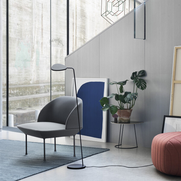 Muuto Leaf floor black lifestyle image