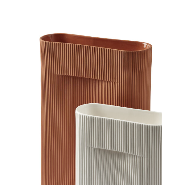 muuto Ridge vase detail image