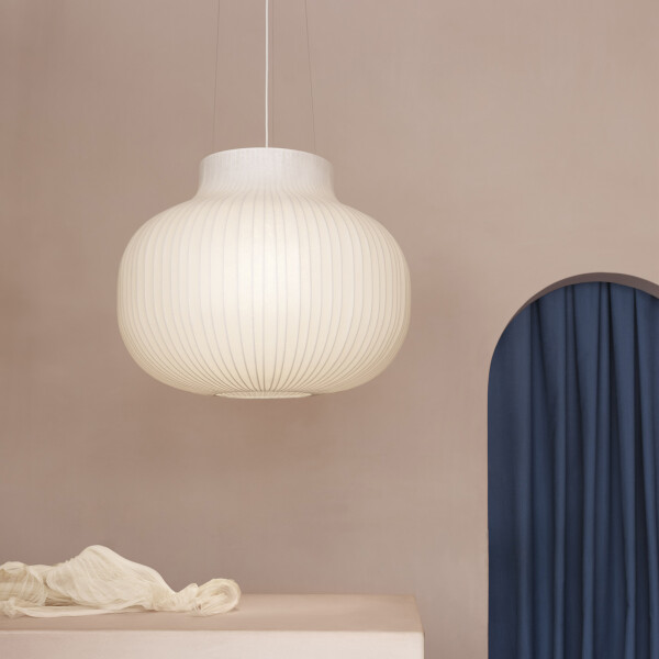 Muuto Strand pendant lamp closed 80cm image