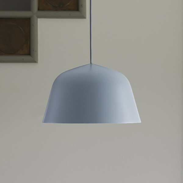 muuto Ambit light blue O25 front kuva