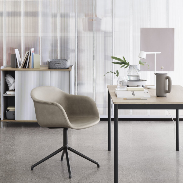 muuto table lamp white tip image