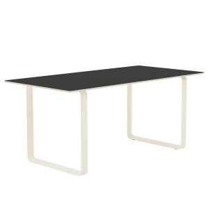 Pöydän jalat: Hiekka, Pöytälevy: Musta linoleumi, vaneri kuva