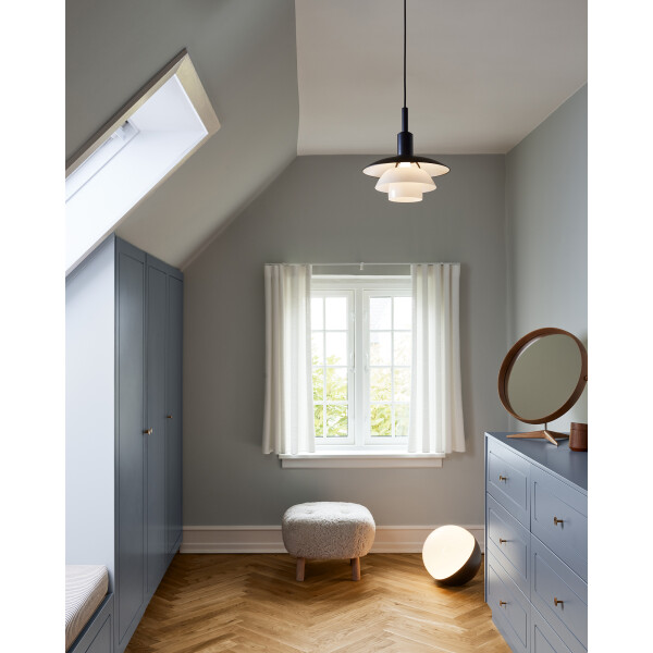 louis poulsen PH 3/3 Metal Glass interior image