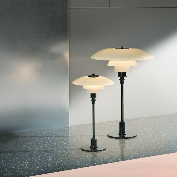 louis poulsen PH 2/1 Table black image