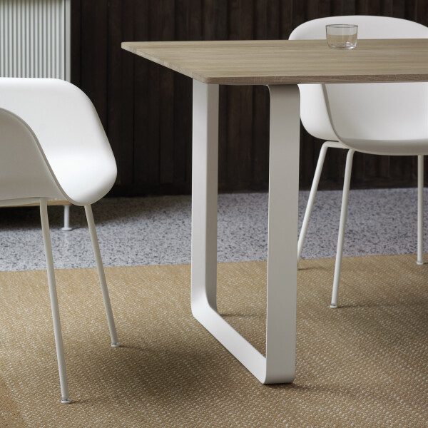 muuto 70 70 solid oak detail image