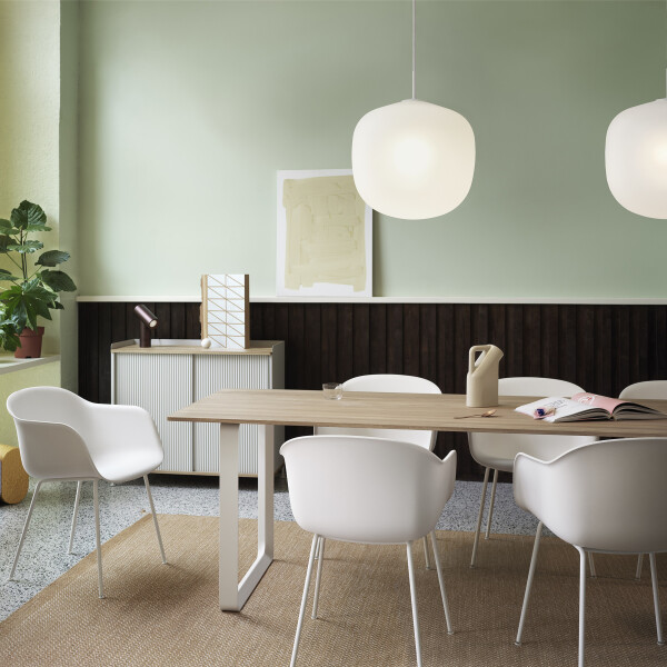 muuto 70 70 solid oak table kuva