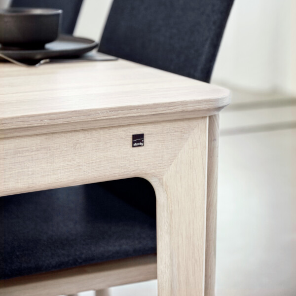 Skovby 27 white detail kuva