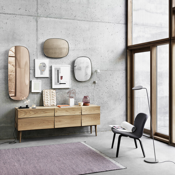 Muuto framed group lifestyle image