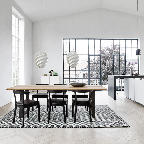 Skovby 52 black leather black kuva