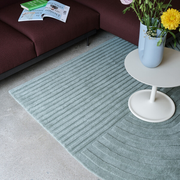 Muuto Relevo rug sage green life image