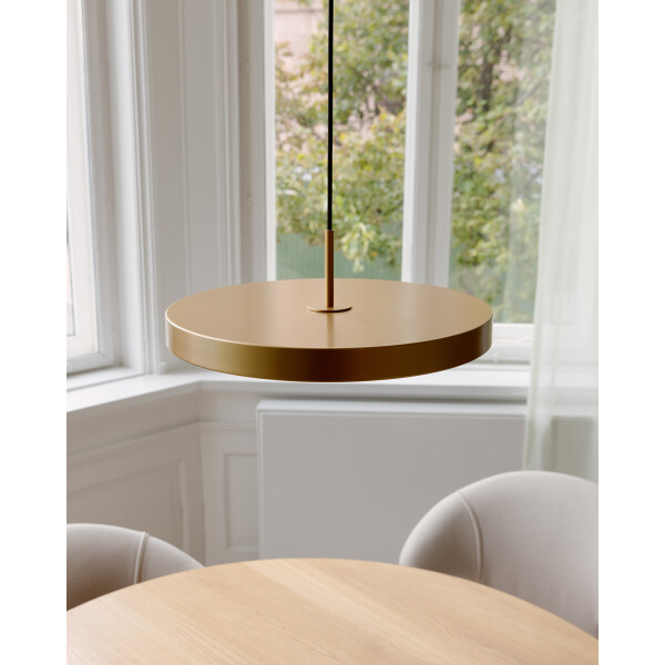 UMAGE Asteria medium brass interior kuva