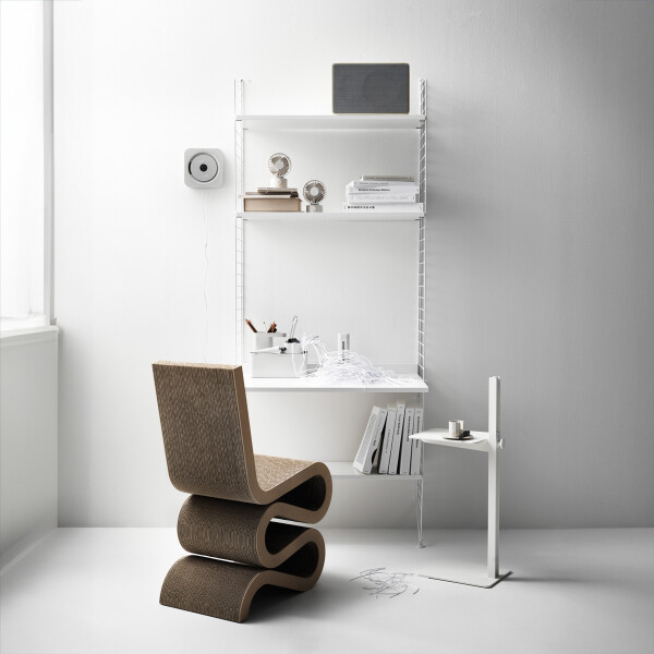 string bundle workspace A white museum image