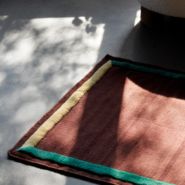 Tradition Framed AP13 plum details kuva