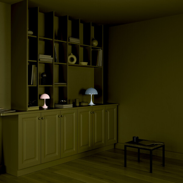 Louis Poulsen Panthella 250 Opal Pale Blue SS24 kuva