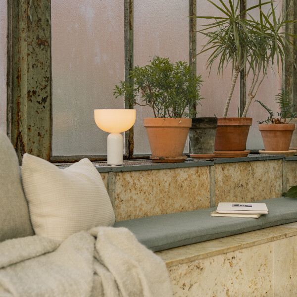 New Works Kizu Portable Table Lamp White kuva