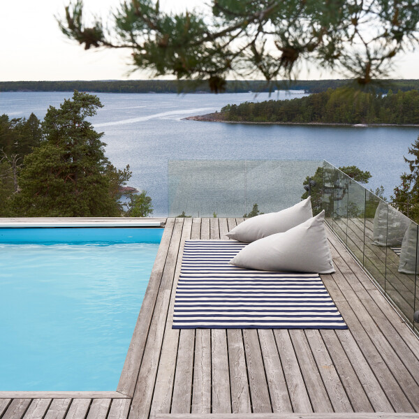 Woodnotes Big Stripe  navy blue light sand kuva