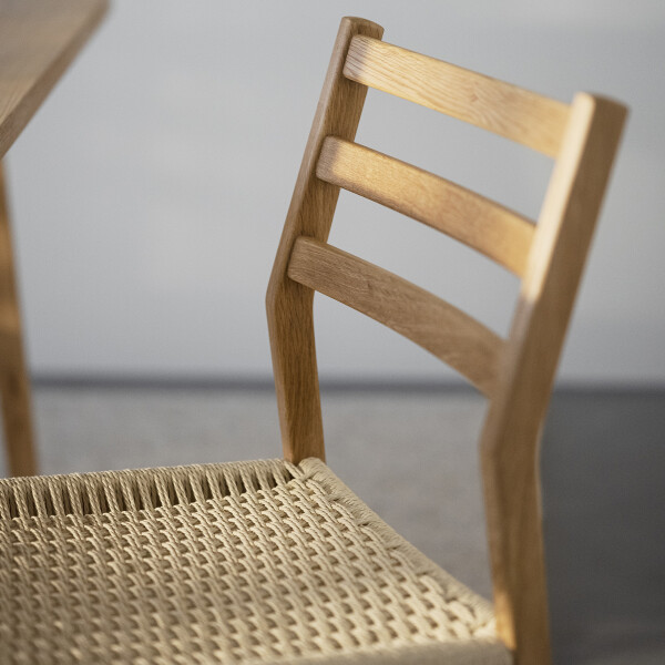 Rowico Harlan chair oak close image