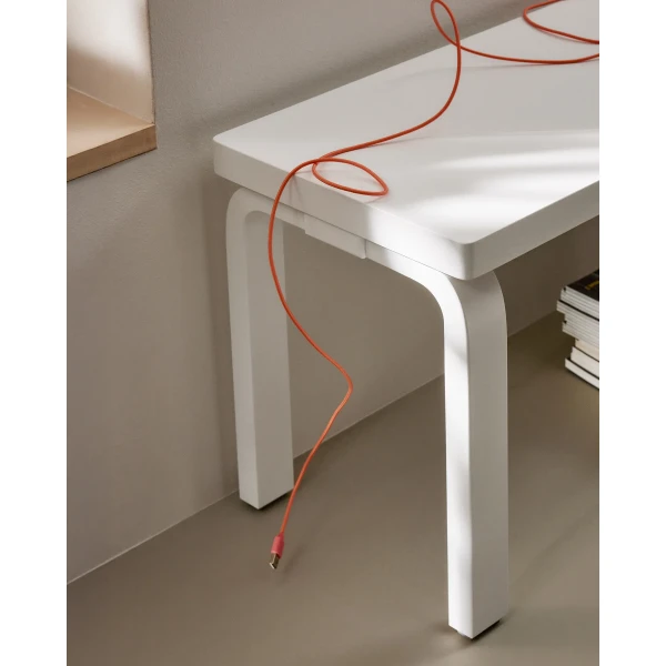 Bench 168B white lacquer 2 master kuva