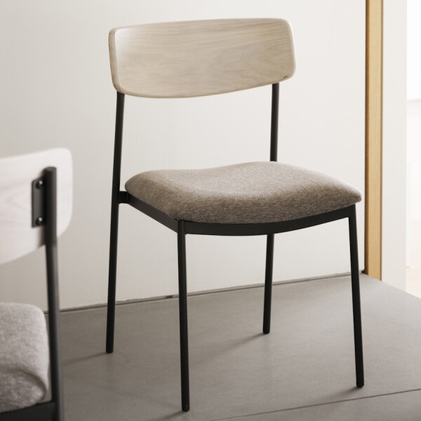 Rowico maymont chair whitepigm. oak interior image